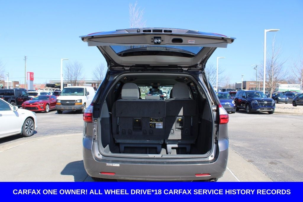 2018 Toyota Sienna LE 7 Passenger