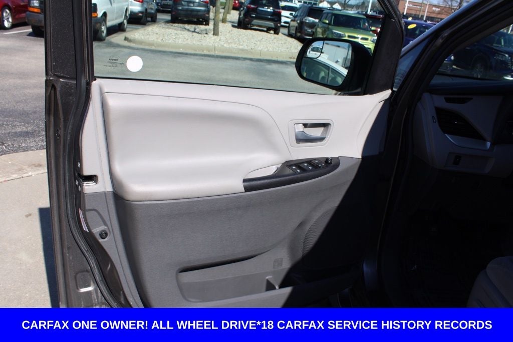 2018 Toyota Sienna LE 7 Passenger