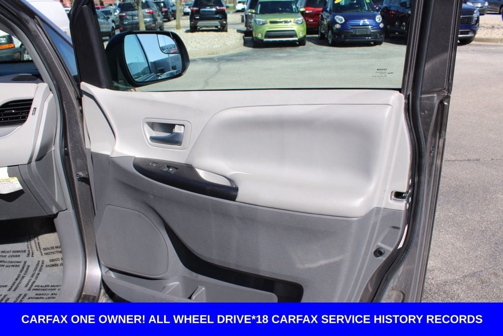 2018 Toyota Sienna LE 7 Passenger