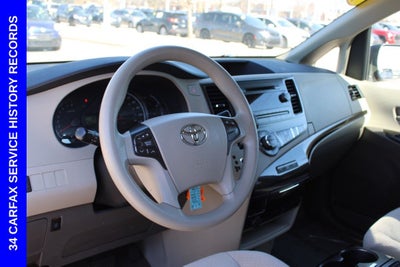 2013 Toyota Sienna LE 8 Passenger