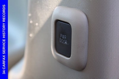 2013 Toyota Sienna LE 8 Passenger