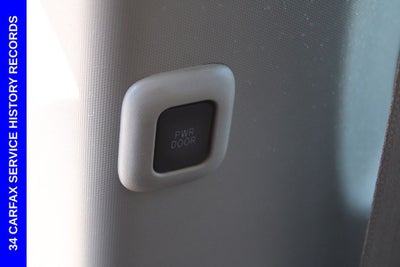 2013 Toyota Sienna LE 8 Passenger