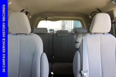 2013 Toyota Sienna LE 8 Passenger