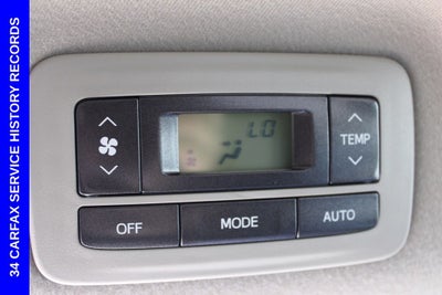 2013 Toyota Sienna LE 8 Passenger