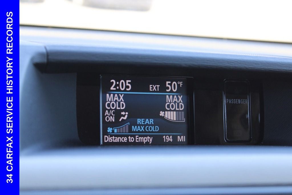 2013 Toyota Sienna LE 8 Passenger