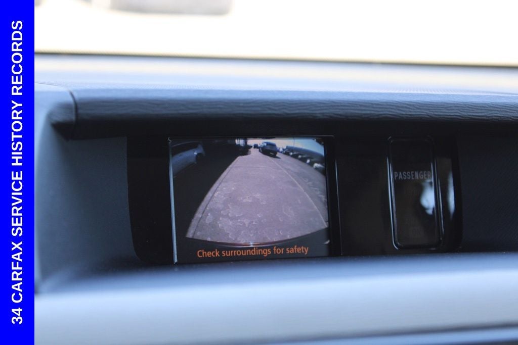 2013 Toyota Sienna LE 8 Passenger