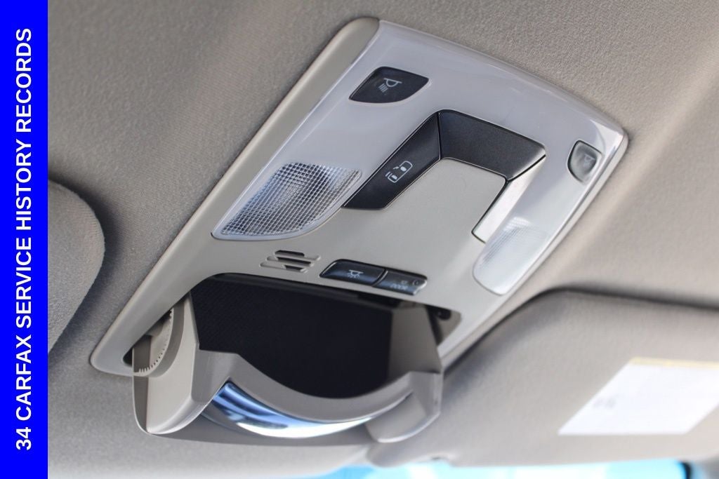 2013 Toyota Sienna LE 8 Passenger