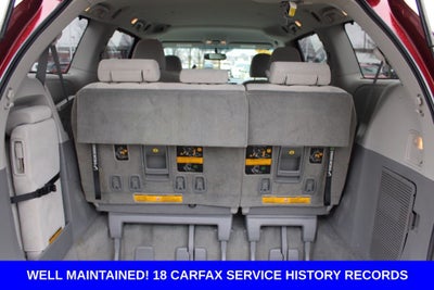 2014 Toyota Sienna LE 8 Passenger