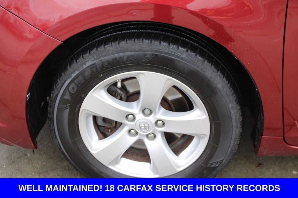 2014 Toyota Sienna LE 8 Passenger