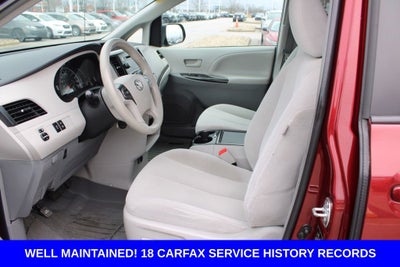 2014 Toyota Sienna LE 8 Passenger