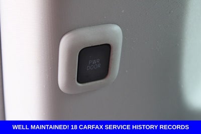 2014 Toyota Sienna LE 8 Passenger