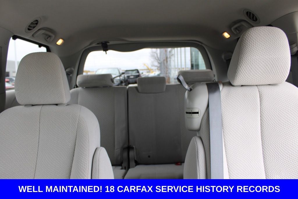 2014 Toyota Sienna LE 8 Passenger