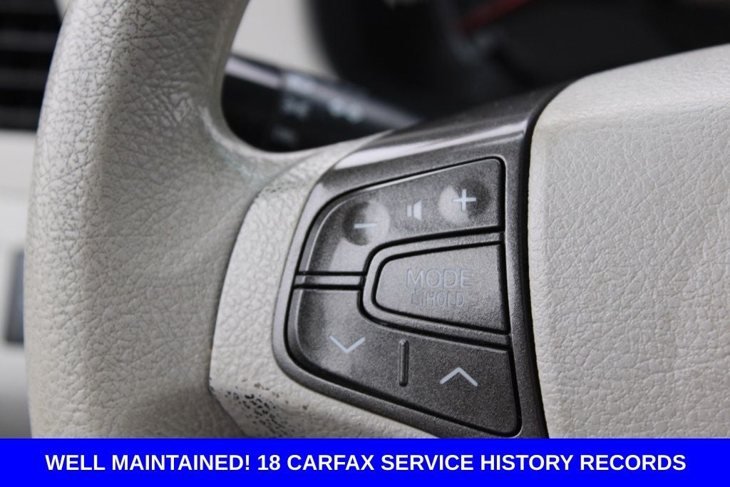 2014 Toyota Sienna LE 8 Passenger