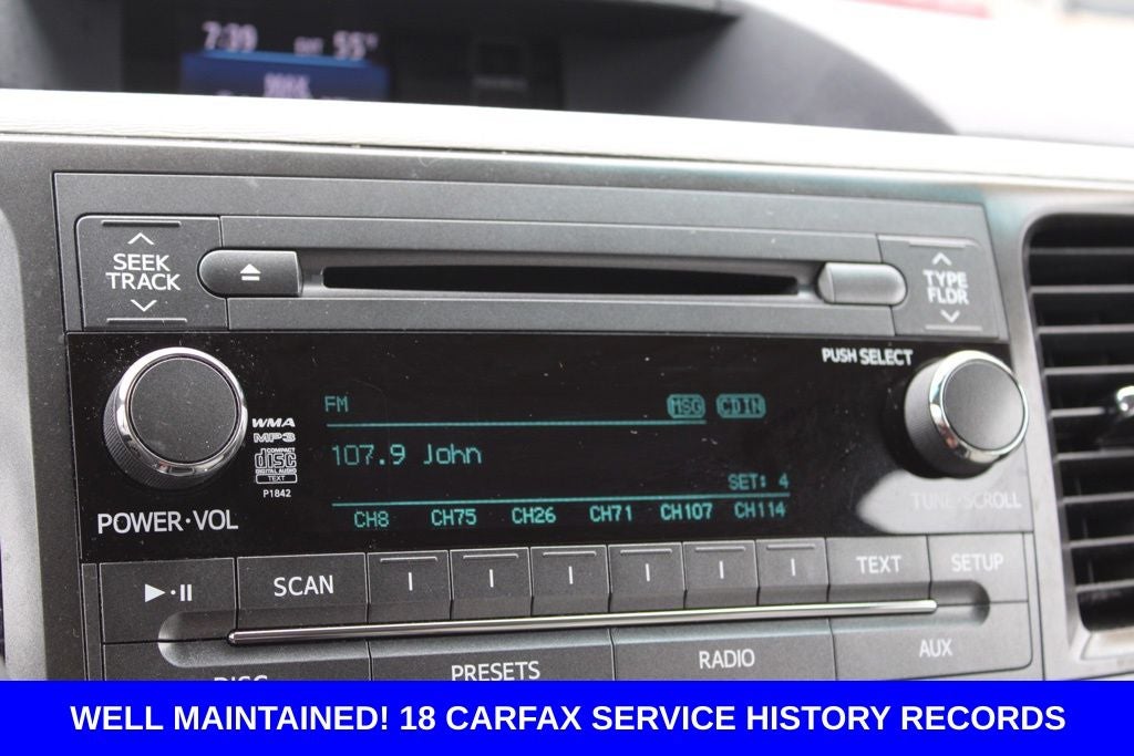 2014 Toyota Sienna LE 8 Passenger