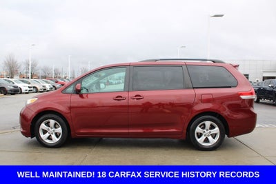 2014 Toyota Sienna LE 8 Passenger