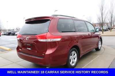 2014 Toyota Sienna LE 8 Passenger