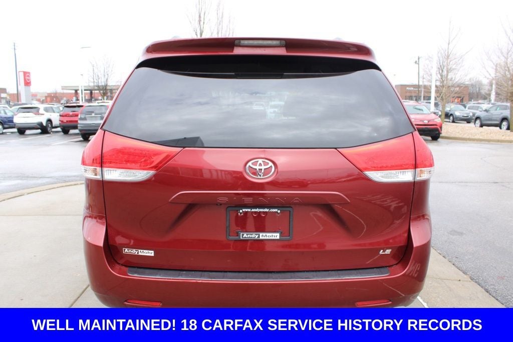 2014 Toyota Sienna LE 8 Passenger