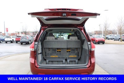 2014 Toyota Sienna LE 8 Passenger