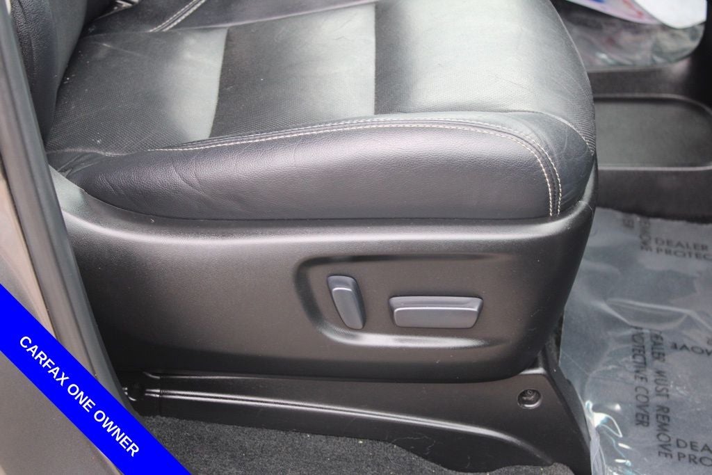 2017 Toyota Sienna SE Premium 8 Passenger