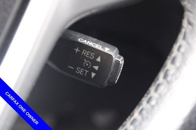 2017 Toyota Sienna SE Premium 8 Passenger