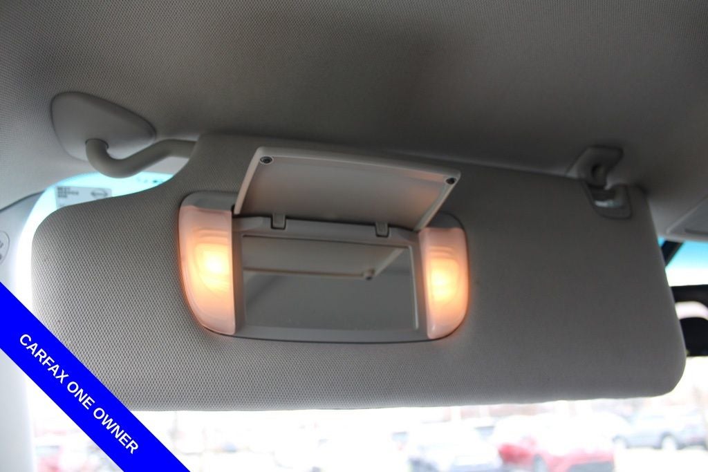 2017 Toyota Sienna SE Premium 8 Passenger