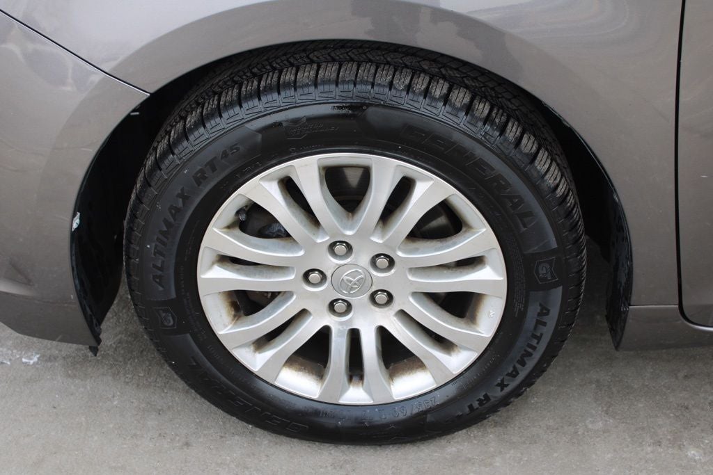 2015 Toyota Sienna XLE Premium 8 Passenger