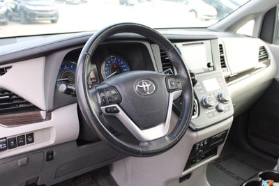 2015 Toyota Sienna XLE Premium 8 Passenger