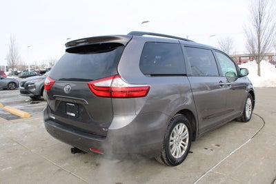 2015 Toyota Sienna XLE Premium 8 Passenger