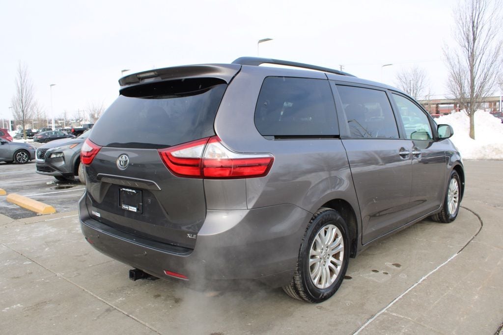 2015 Toyota Sienna XLE Premium 8 Passenger