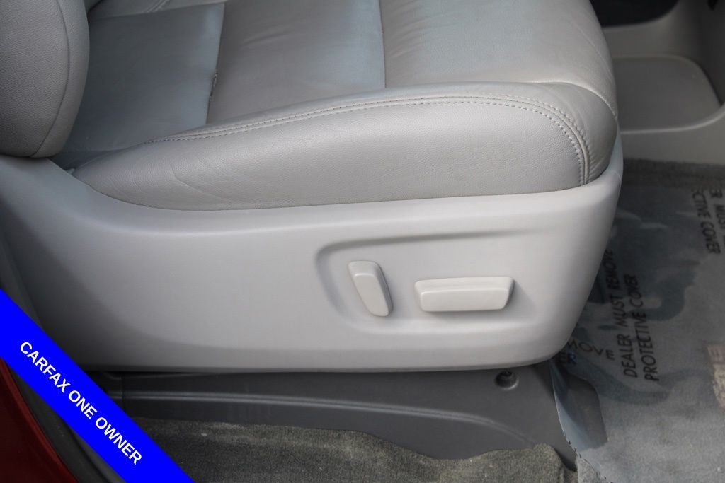 2015 Toyota Sienna XLE 8 Passenger
