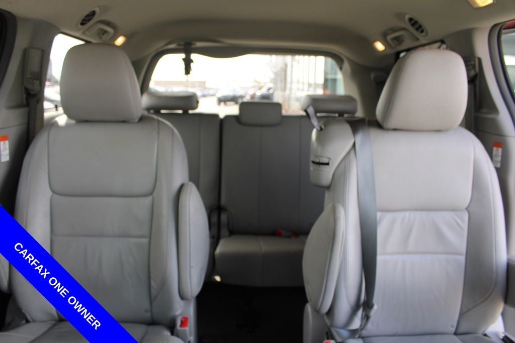 2015 Toyota Sienna XLE 8 Passenger