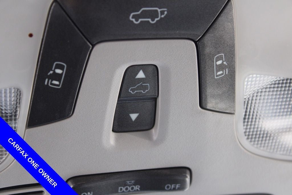 2015 Toyota Sienna XLE 8 Passenger