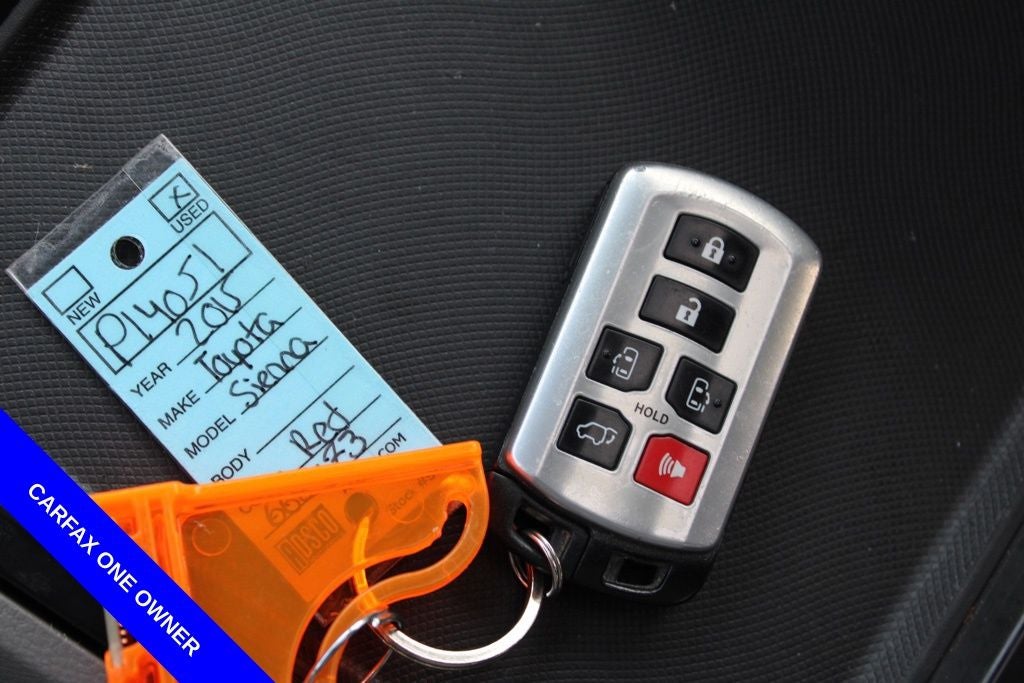 2015 Toyota Sienna XLE 8 Passenger