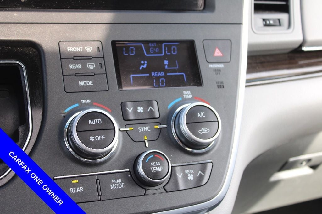 2015 Toyota Sienna XLE 8 Passenger