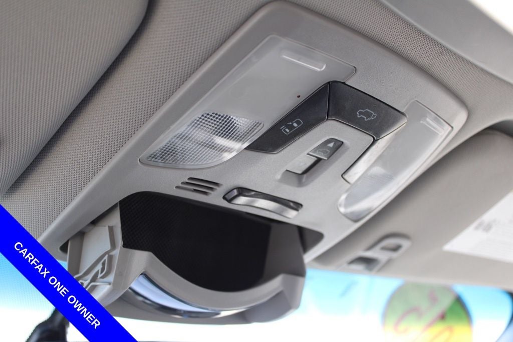 2015 Toyota Sienna XLE 8 Passenger