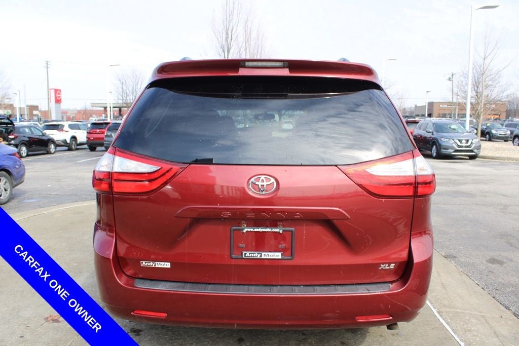 2015 Toyota Sienna XLE 8 Passenger
