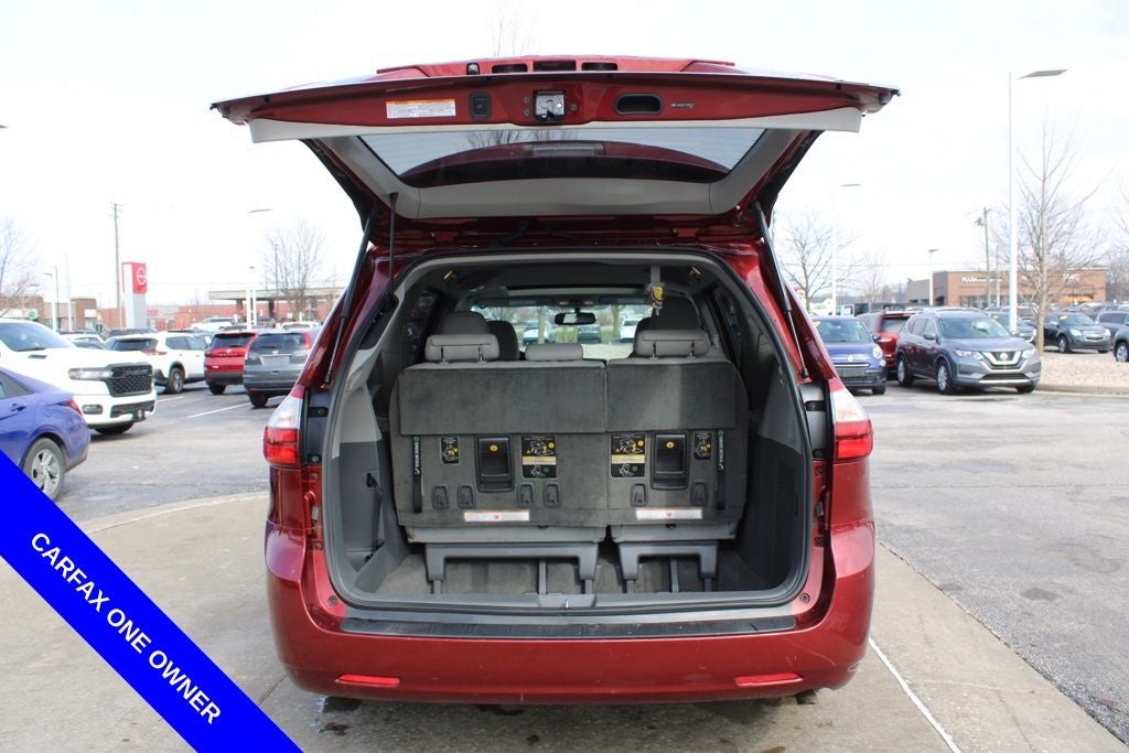 2015 Toyota Sienna XLE 8 Passenger