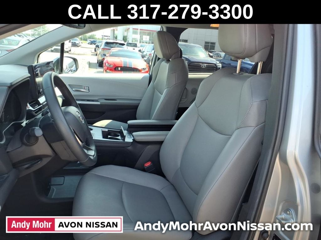2025 Toyota Sienna XLE 8 Passenger