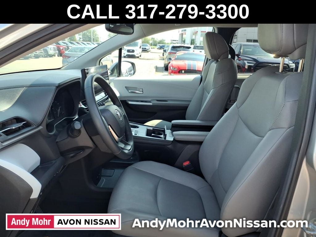 2025 Toyota Sienna XLE 8 Passenger