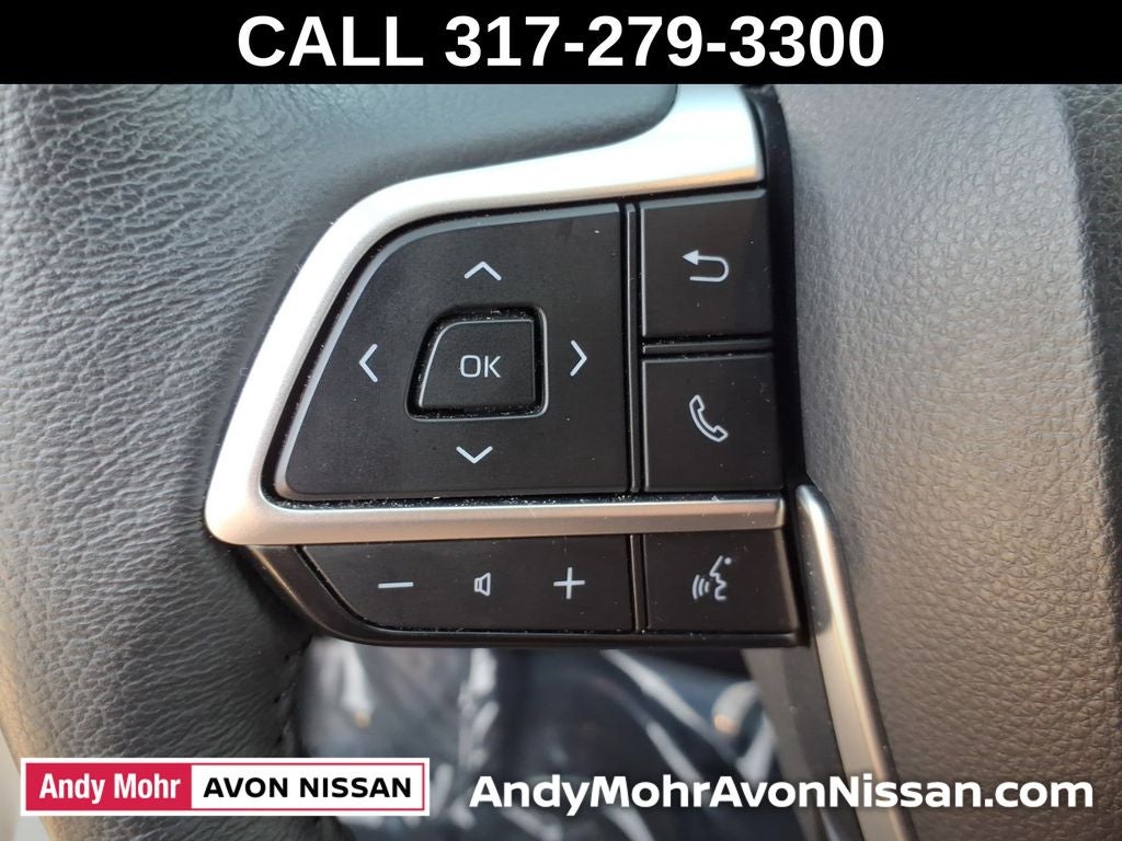 2025 Toyota Sienna XLE 8 Passenger
