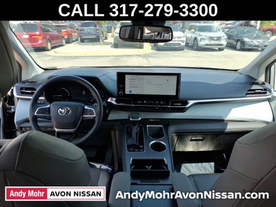 2025 Toyota Sienna XLE 8 Passenger