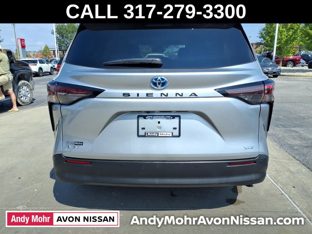 2025 Toyota Sienna XLE 8 Passenger