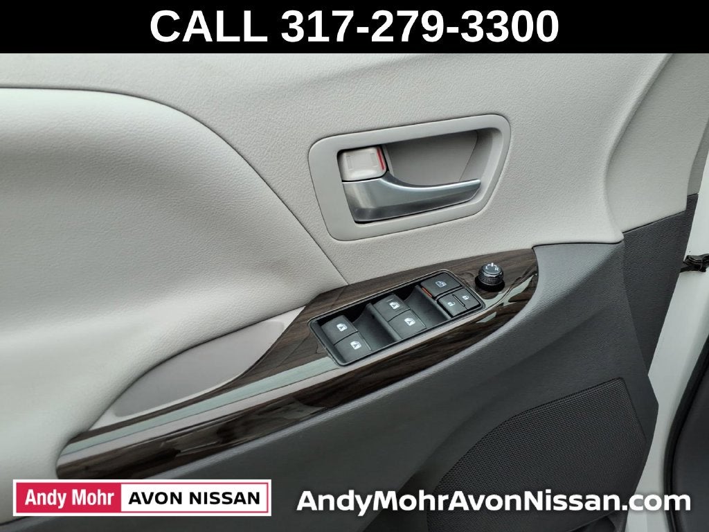 2017 Toyota Sienna XLE Premium 8 Passenger