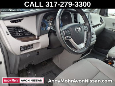 2017 Toyota Sienna XLE Premium 8 Passenger