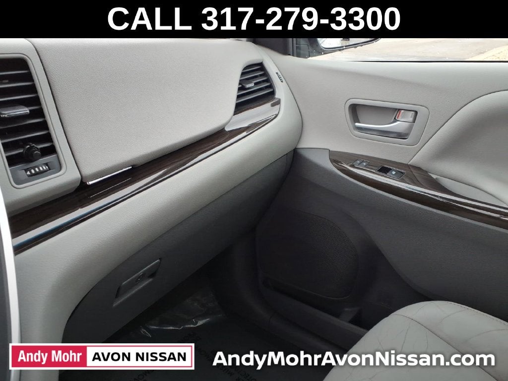 2017 Toyota Sienna XLE Premium 8 Passenger