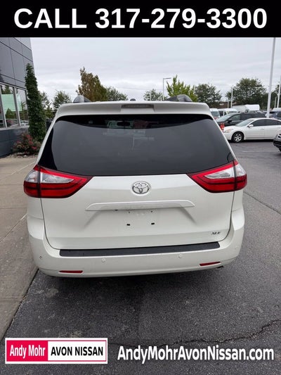 2017 Toyota Sienna XLE Premium 8 Passenger