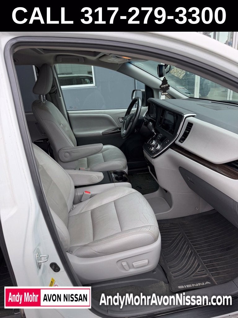 2017 Toyota Sienna XLE Premium 8 Passenger