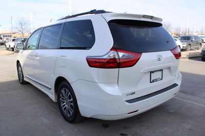 2020 Toyota Sienna XLE 8 Passenger