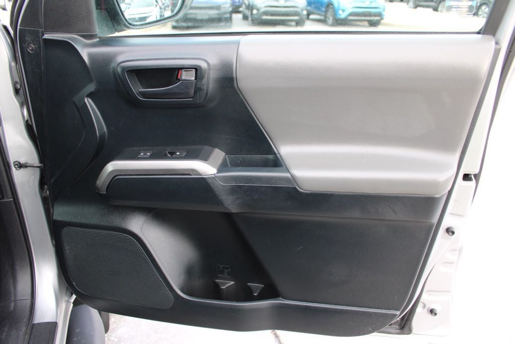 2016 Toyota Tacoma SR5