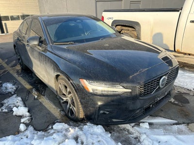 2024 Volvo S60 B5 Plus Dark Theme